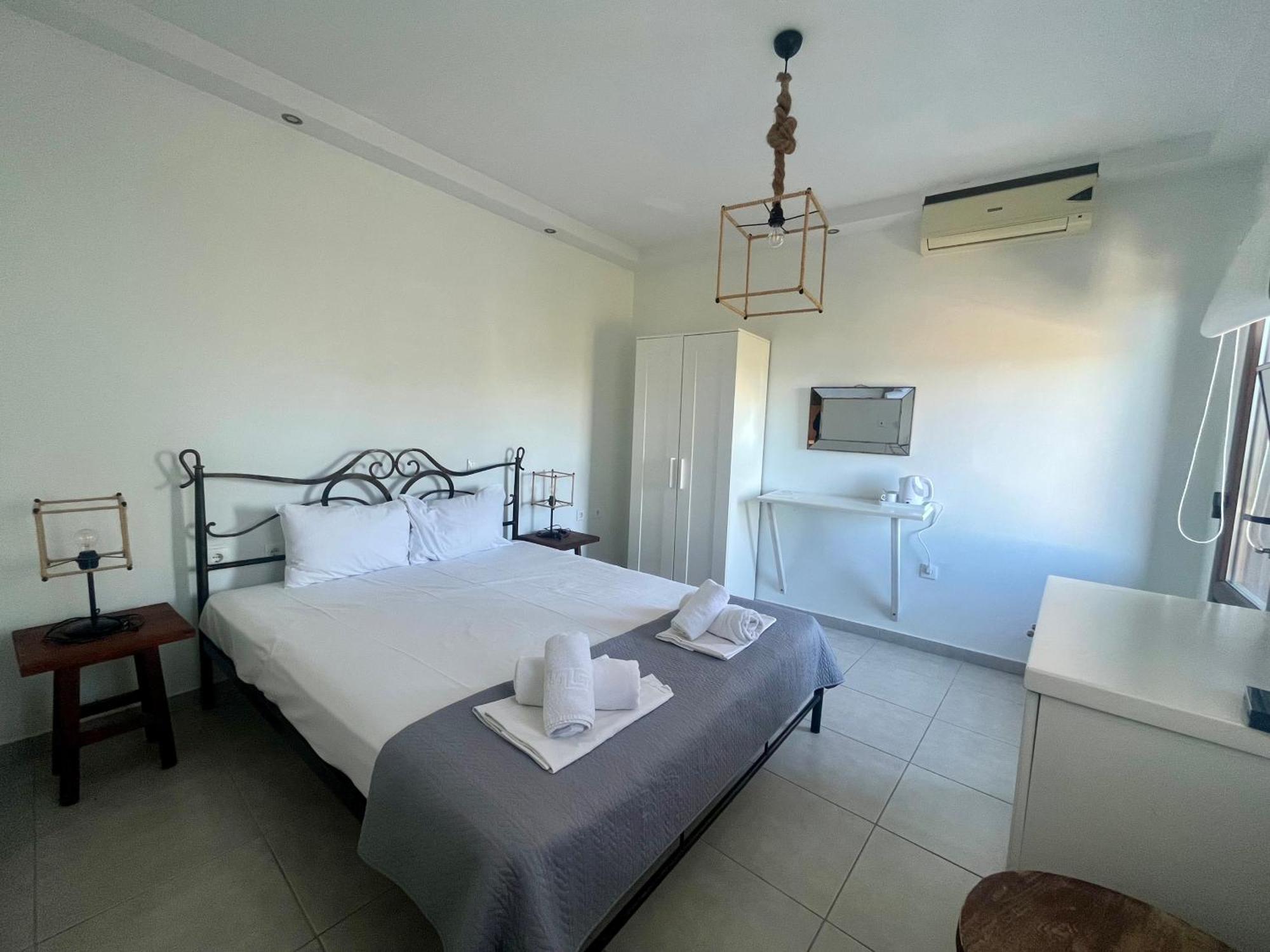 The Beach House - Apartments & Studios (Adults Only) Afytos Eksteriør billede